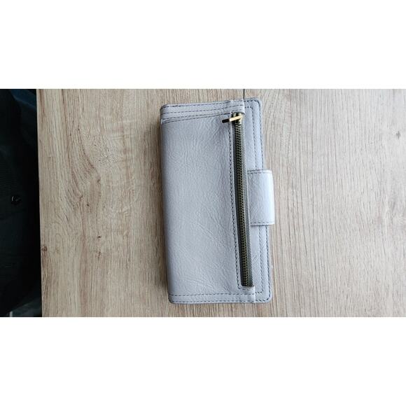 Fossil Gray Leather Wallet - Picture 3 of 13